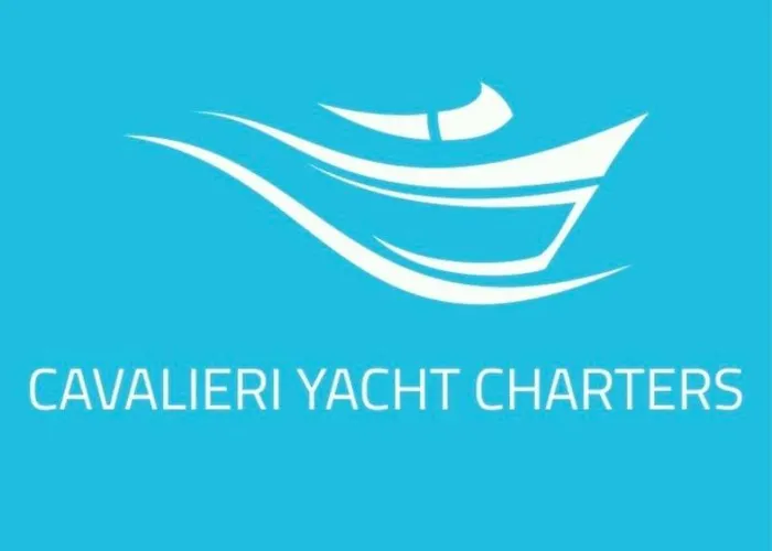Gorgeous Yacht With 3 Bedrooms 2 Bathrooms